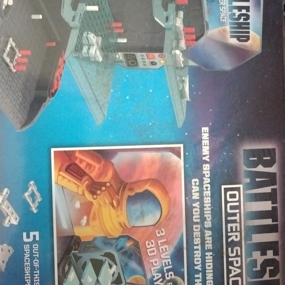 Battleship Outer Space NEW - Picture 2 of 2